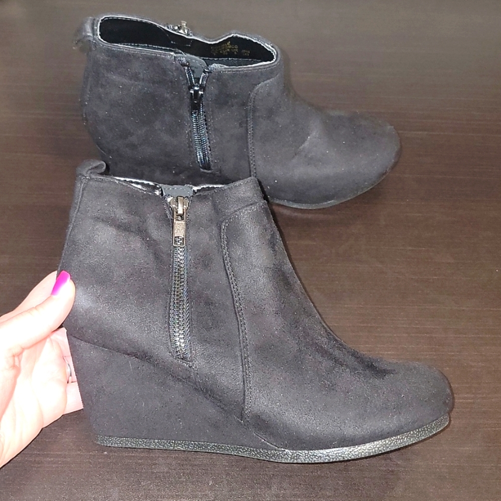 NEW Black Suede Wedge Booties Women's Size 7